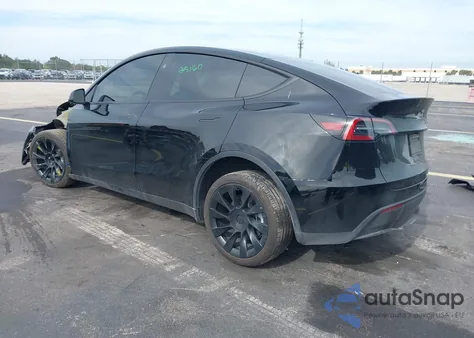 2025 Tesla Model Y Long Range Dual Motor Rear-Wheel Drive from USA, damaged, VIN 7SAYGDED4SA367652